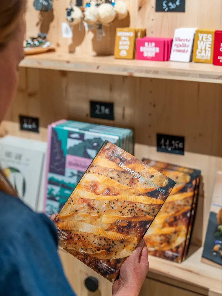 Fromages en vente à la boutique du musée